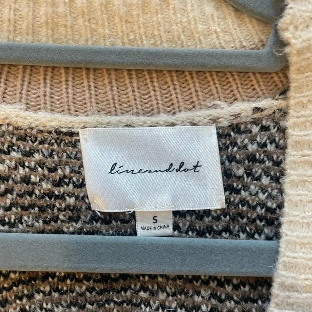 ☀️SOLD☀️ Line & Dot Cheetah Cardigan - Picture 3 of 3